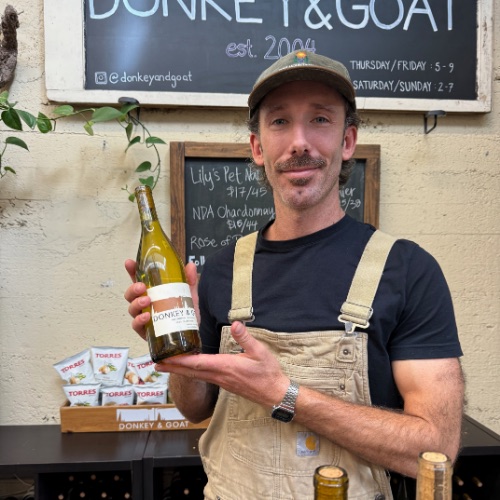 Michael presenting the 2025 NDA Chardonnay